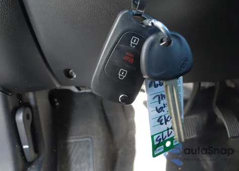 2013 Kia Soul + from USA, damaged, VIN KNDJT2A62D7753990